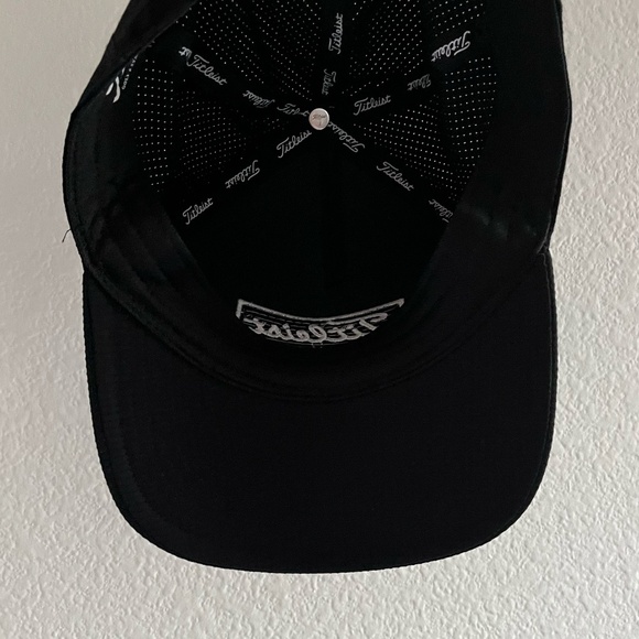 TITLEIST | TSi Black Hat Snapback Adjustable Golf Cap | Men's Size OS - Picture 6 of 6